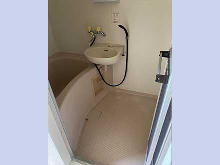 愛知県小牧市の男性の汚部屋の浴室の清掃・クリーニング作業後