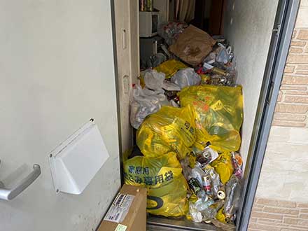 愛知県清須市のゴミ屋敷・汚部屋の掃除・片付け作業前
